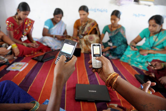 印度仍有部分地区 未婚女性禁用手机