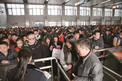 南通海门客运站迎春运最高峰 客流量1.5万人次