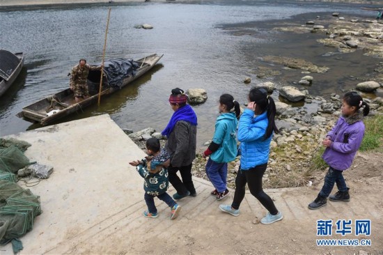 解决留守儿童难题,十三五怎么交考卷?