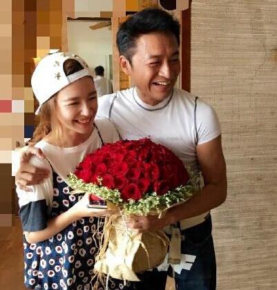 马景涛送娇妻豪车 揭马景涛家暴离婚事件真相