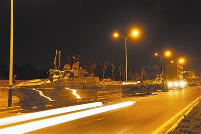 基地官兵刻苦训练 强军种子在这里发芽(图)