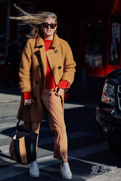 小白鞋搭配图 春天来双小白鞋吧