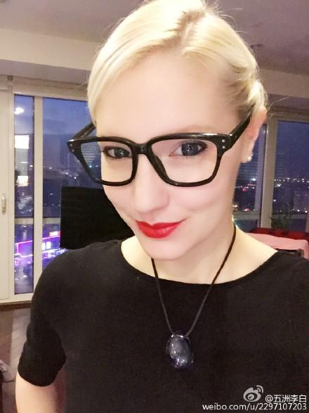 曝撒贝宁求婚成功 小撒女朋友李白资料美艳照