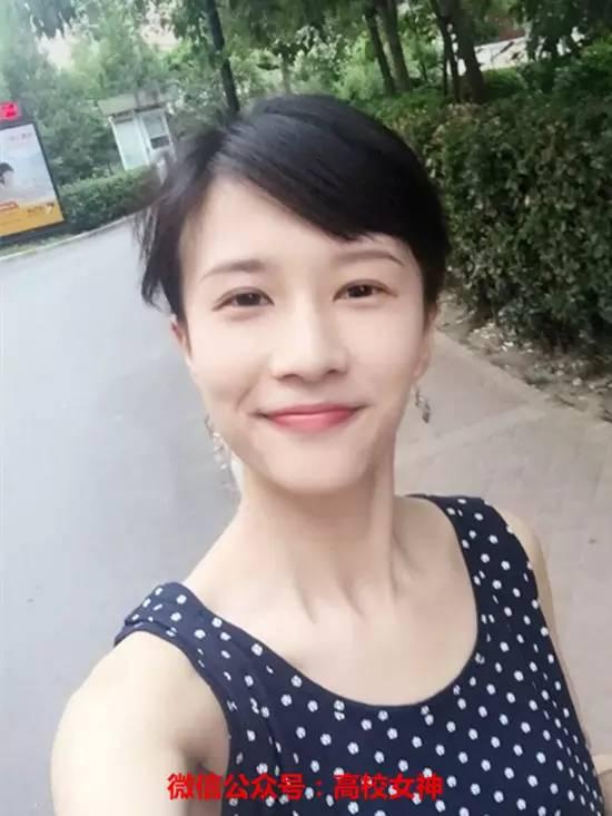 爆红网络的 papi酱  长相似徐静蕾苏菲玛索--山东