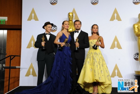 第88届奥斯卡金像奖四大奖项得主合影