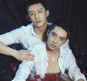 "上瘾"黄景瑜许魏洲是gay吗?两人私照曝光让无数女粉丝尖叫