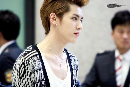 吴亦凡拍戏受伤 EXO归国四子吴亦凡鹿晗二子