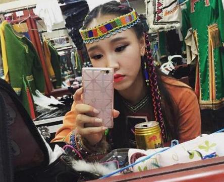 吉祥三宝女孩近照狂野 网友评同是10年变化咋