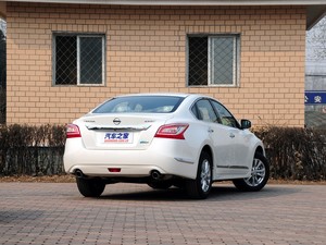 ղ  2013 2.0L XLʰ
