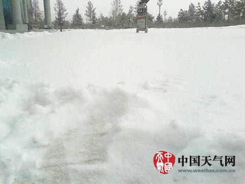 �ж������ֵܾؽ��³�10�� �Ϸ���ӭ������