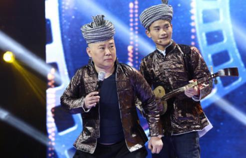 郭德纲民歌求爱 胖身材穿紧身衣 喜感十足引爆