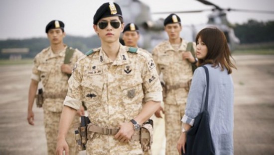 宋仲基《太阳的后裔》实力撩妹 霍建华吴亦凡