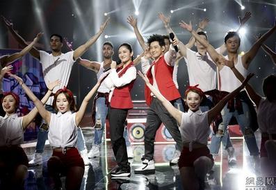 谢娜接新节目何炅拍电影快本要解体?谁是下一