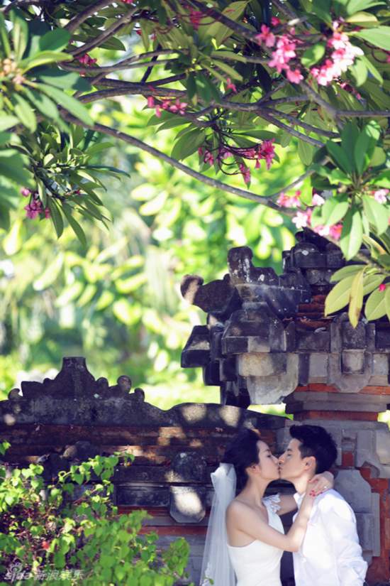  钱泳辰曝婚纱照  明星婚纱照大排行 周杰伦陈小