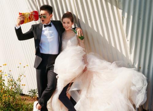 吴奇隆刘诗诗婚纱照 隆诗婚礼倒计时:请柬曝光