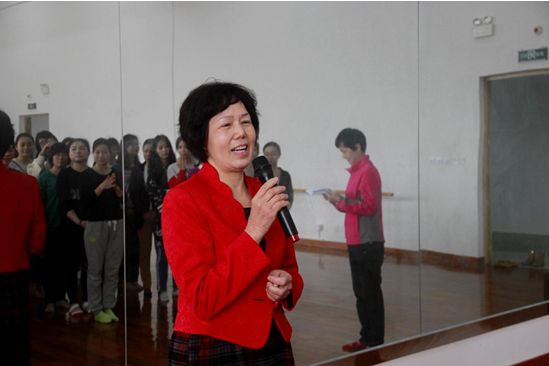 广西中医大学举办杏林风采教职工瑜伽培训班