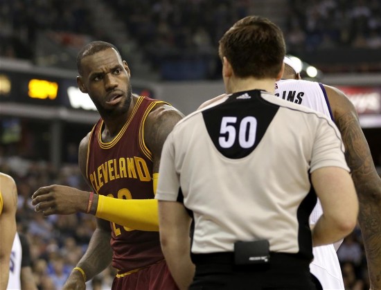 NBA常规赛:骑士胜国王