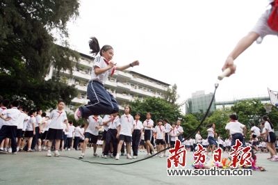 人口老龄化_农村人口市民化