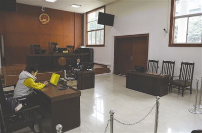 成都首例:男子暴打妻子 法院依据反家暴法判离