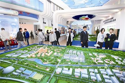 青海经济总量_青海地图