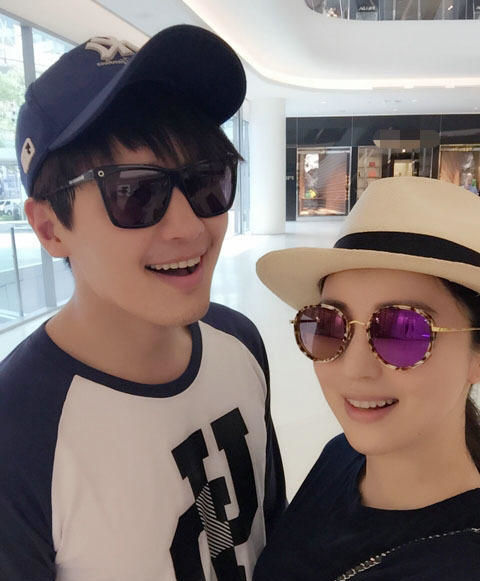 义渠君将当爹 高云翔董璇结婚四年恩爱瞬间