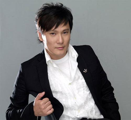 我是歌手第四季张信哲平凡之路夺冠 情歌王子