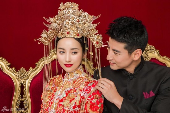 吕一钱泳辰大婚中式婚照美翻 明星凤冠霞帔照