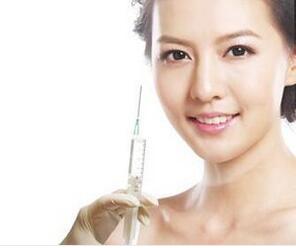 整容市场美丽陷阱 2000元隆下巴?打针先从朋