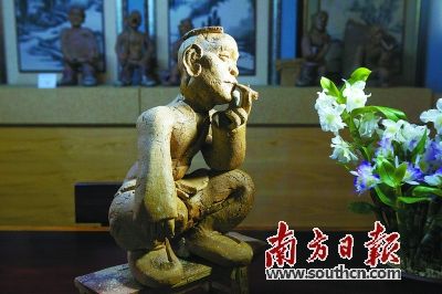 杨晓光:醉心用绘画理念雕刻陶瓷