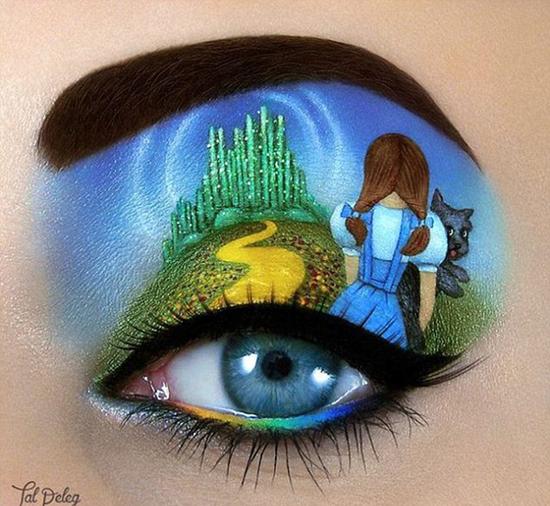 ���������������ϣ�����Ұ���١���Wizard of Oz���е������磨Dorothy�������У�Toto�����Ż�ש·ǰ��