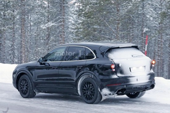 2018款保时捷卡宴原型车曝光 与宾利添越同平