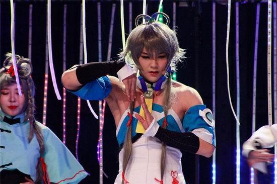 汪东城cos洛天依那画面太美 明星cosplay集合