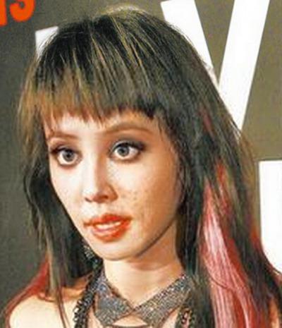  杨幂自曝脸上巨痘 世界崩溃 图揭女星惨不忍睹