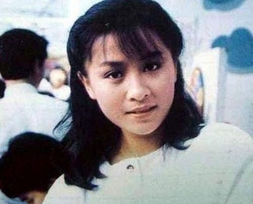 李嘉欣秀好身材否认怀孕 纯天然无ps八十年代大陆美女明星一览