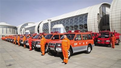 配发森林草原防火指挥车