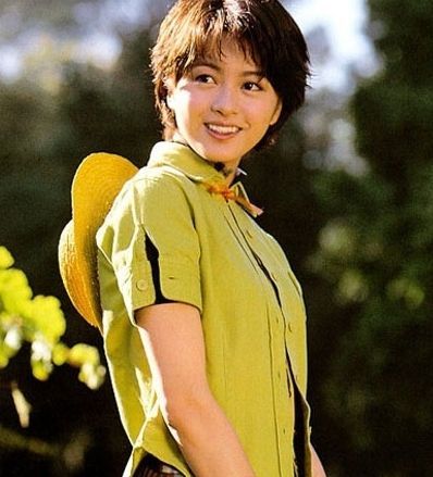 李嘉欣秀好身材否认怀孕 纯天然无ps八十年代大陆美女明星一览