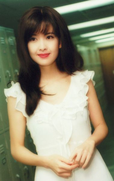 李嘉欣秀好身材否认怀孕 纯天然无ps八十年代大陆美女明星一览