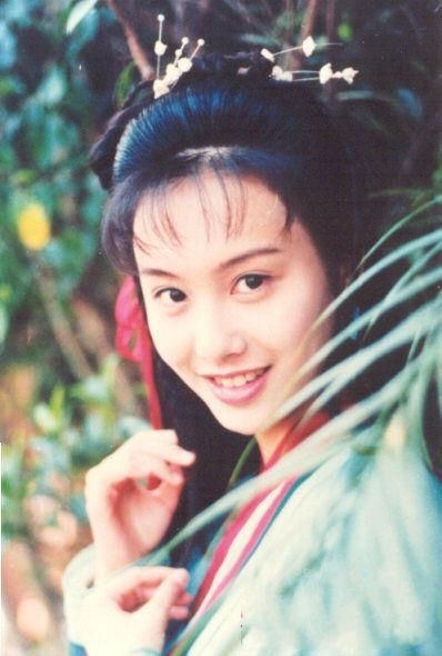 李嘉欣秀好身材否认怀孕 纯天然无ps八十年代大陆美女明星一览