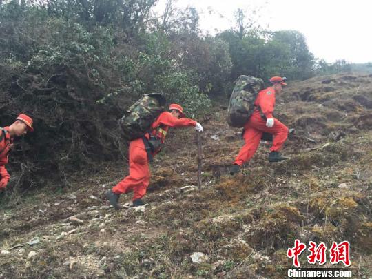 苍山人口_大理掠影 洱海不是海,美得就像海