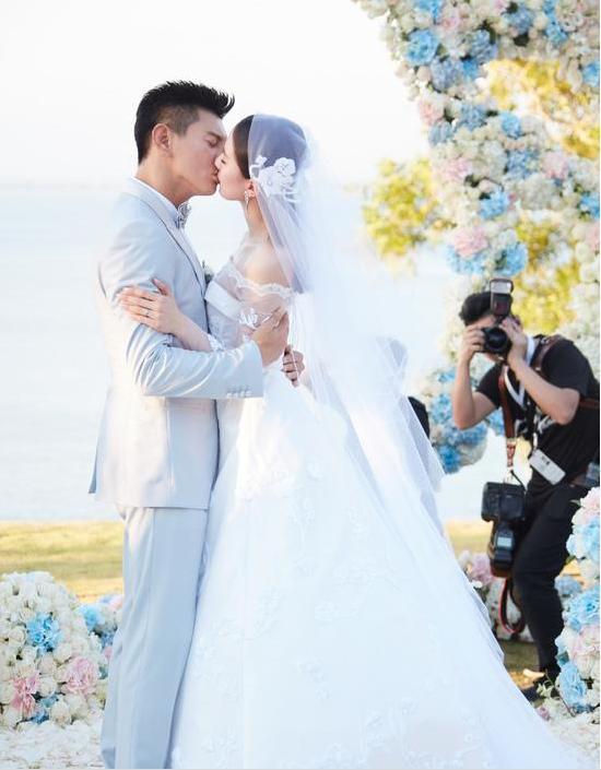 吴奇隆刘诗诗砸两千万办海岛梦幻婚礼 夫妻年