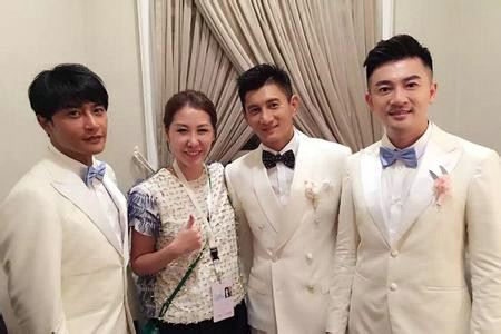 成员演唱薪酬不等     "小虎队"在吴奇隆刘诗诗婚礼上合体(6 /7张)