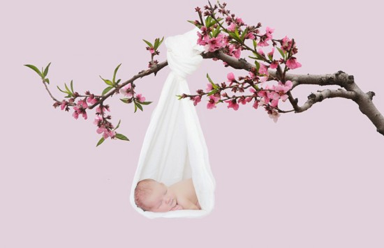 英摄影师拍宝宝复活节主题酣睡萌照