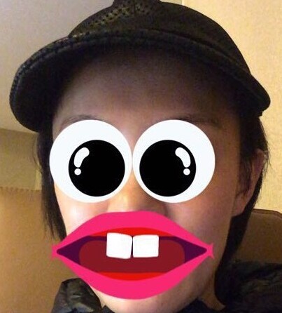 孙俪晒搞怪自拍