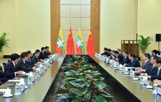 3月23日，國務院總理李克強在海南三亞會見緬甸副總統賽茂康。