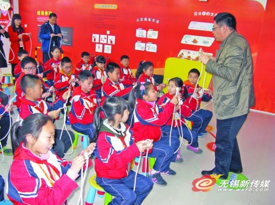 无锡建成首个安全体验教室 可模拟火灾逃生