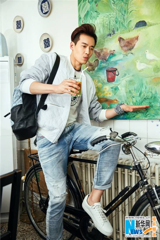 高云翔与你共饮下午茶 纯色穿搭胜似春日暖阳