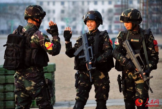 高清:第38集团军特战旅 玫瑰 与 硬汉 终极对决