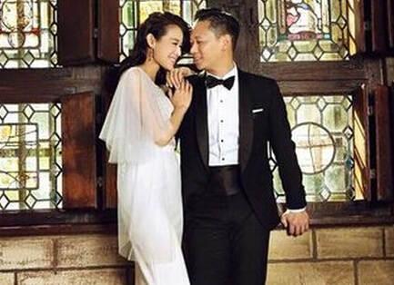 胡杏儿秀身材 揭胡杏儿老公资料背景被称"港姐杀手"情史曝光
