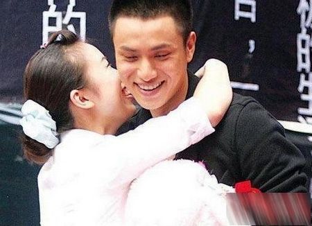 周杰伦粉丝服药自杀 被粉丝逼疯的明星