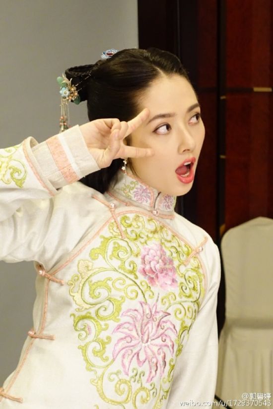 郭碧婷晒古装美照 网友:厚重刘海丑出新高度(图)